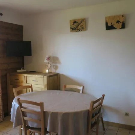 Convivial Pour 4 Personnes Avec Balcon Et Parking A - Fr-1-198-89 *