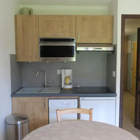 Convivial Pour 4 Personnes Avec Balcon Et Parking A - Fr-1-198-89 Chatel